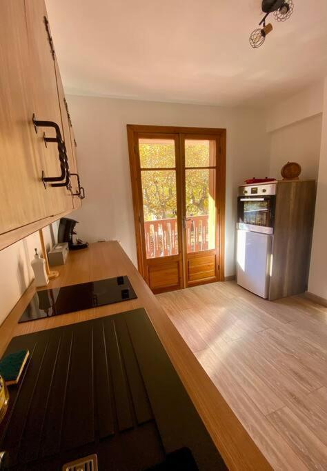 Charmant Appartement Renove Au Coeur Du Village Сен-Мартен-Везюби Экстерьер фото